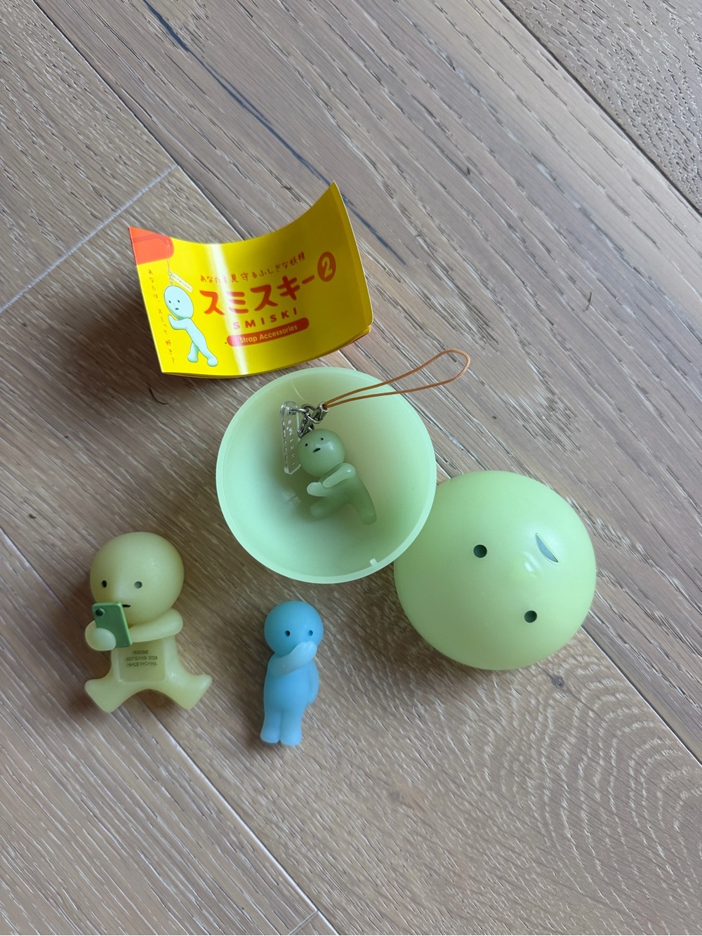 Smiski Glow-In-The-Dark Figure Bundle | Strap Accessories Series